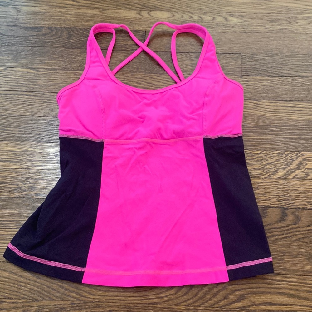 Lululemon Yoga Top with Removable Cups